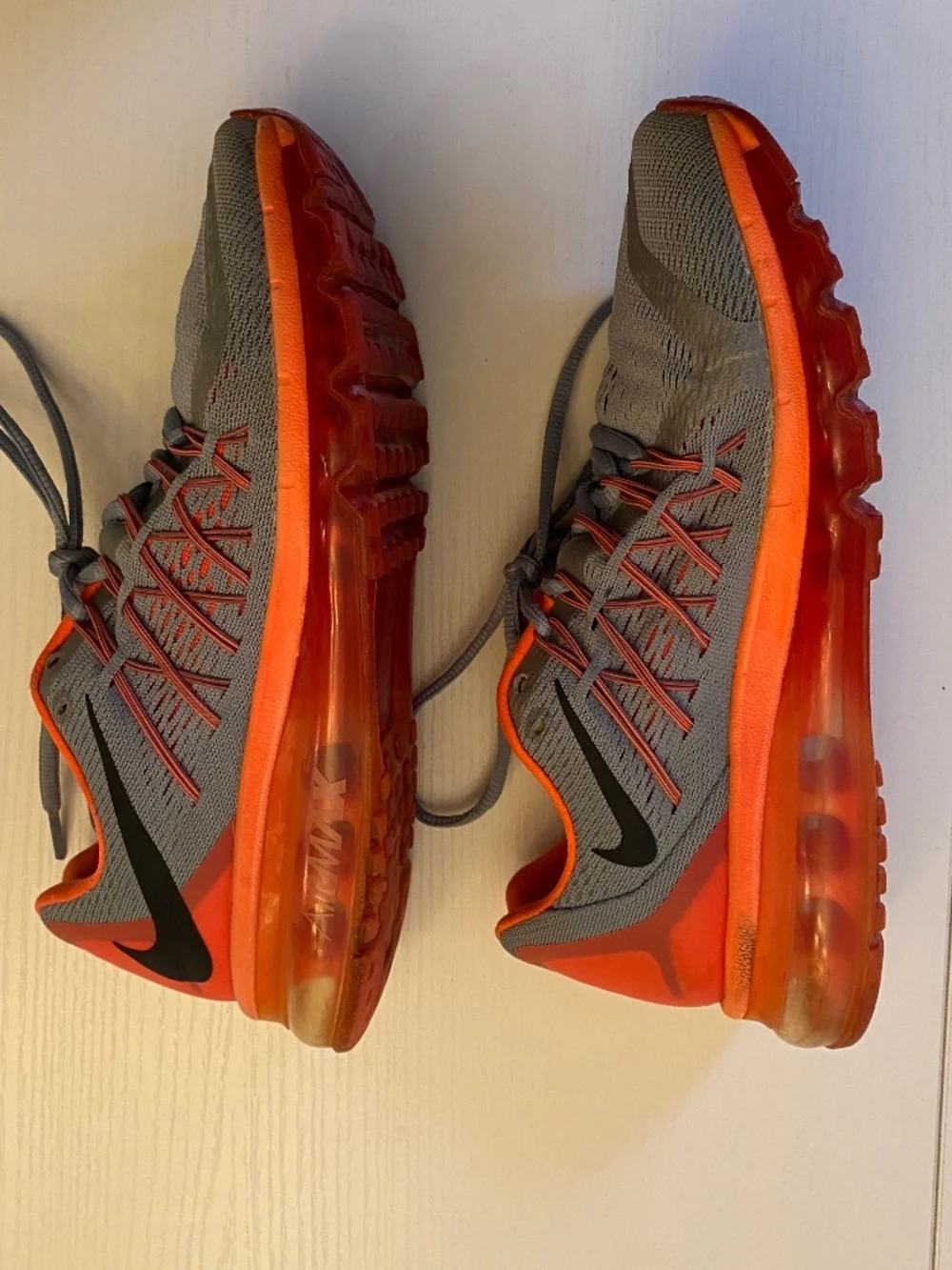 Nike Air Max 2015 Grey Lava Red Women’s Running Sneakers Size 8.5